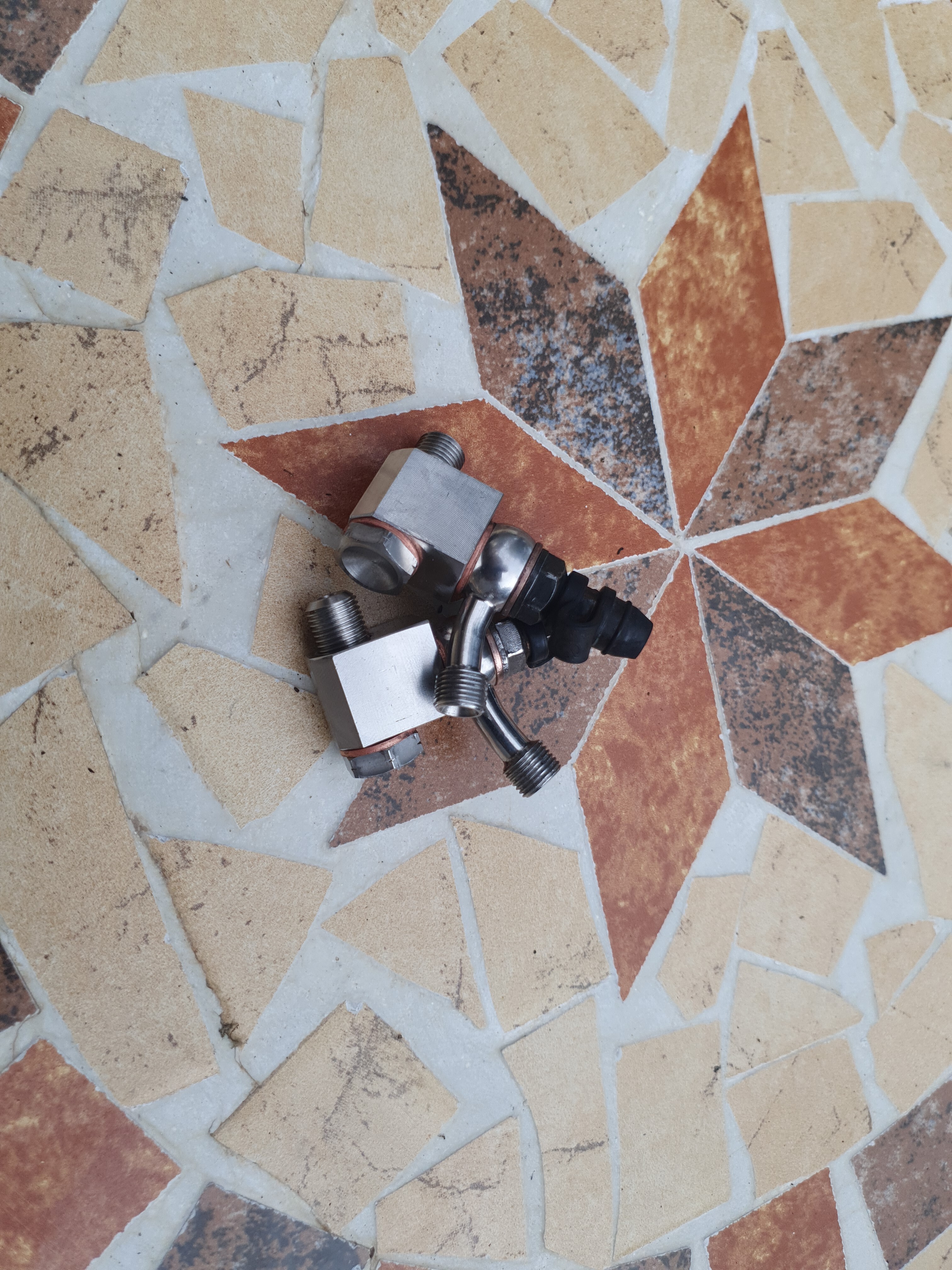 Adapter HEL Sättel RSV4.jpg