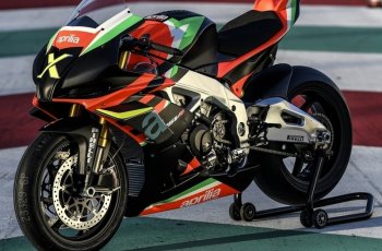 03-aprilia-rsv4-x.jpg