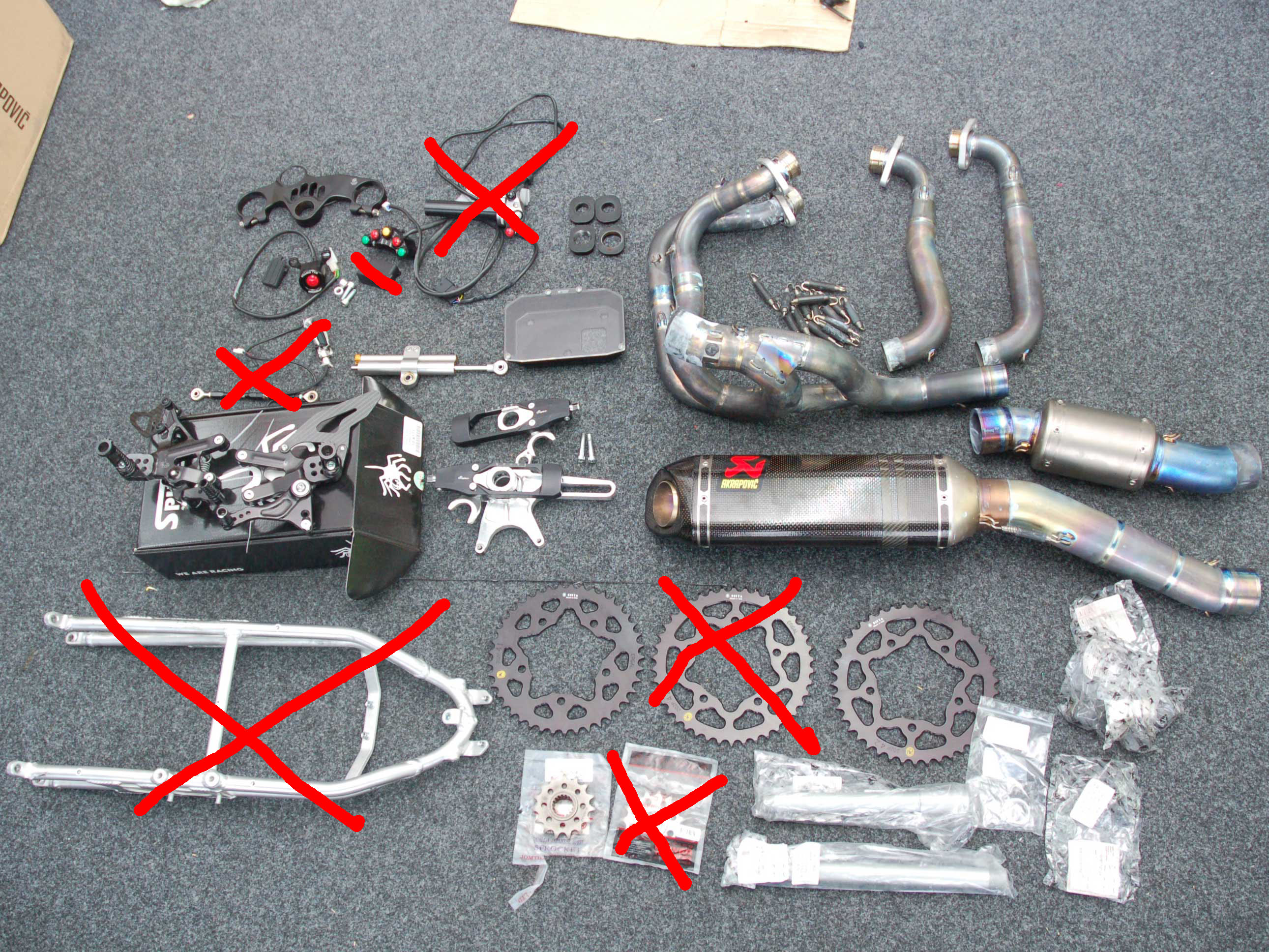 RSV4Teile1.jpg