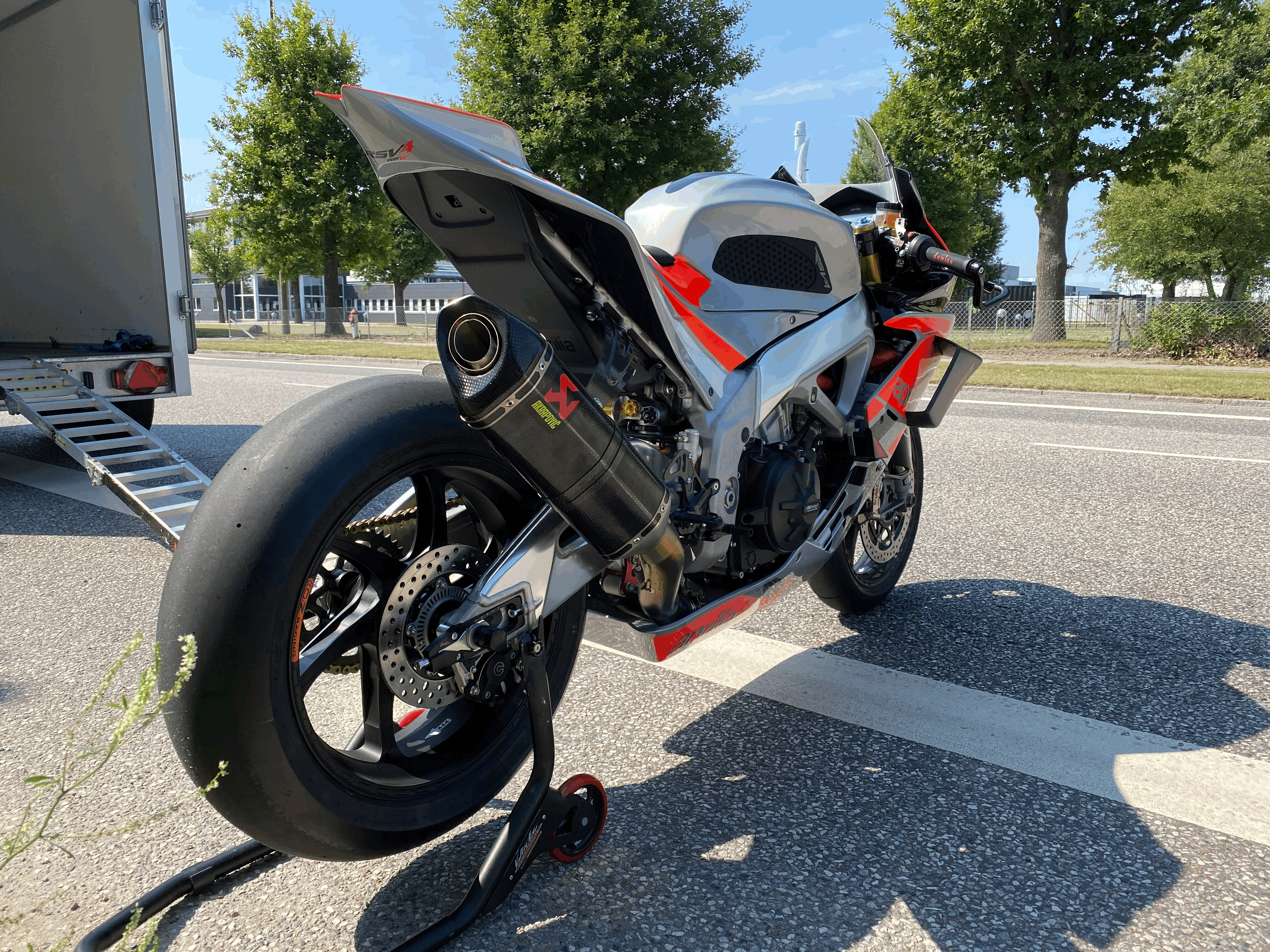 tempImage84BZaV.gif