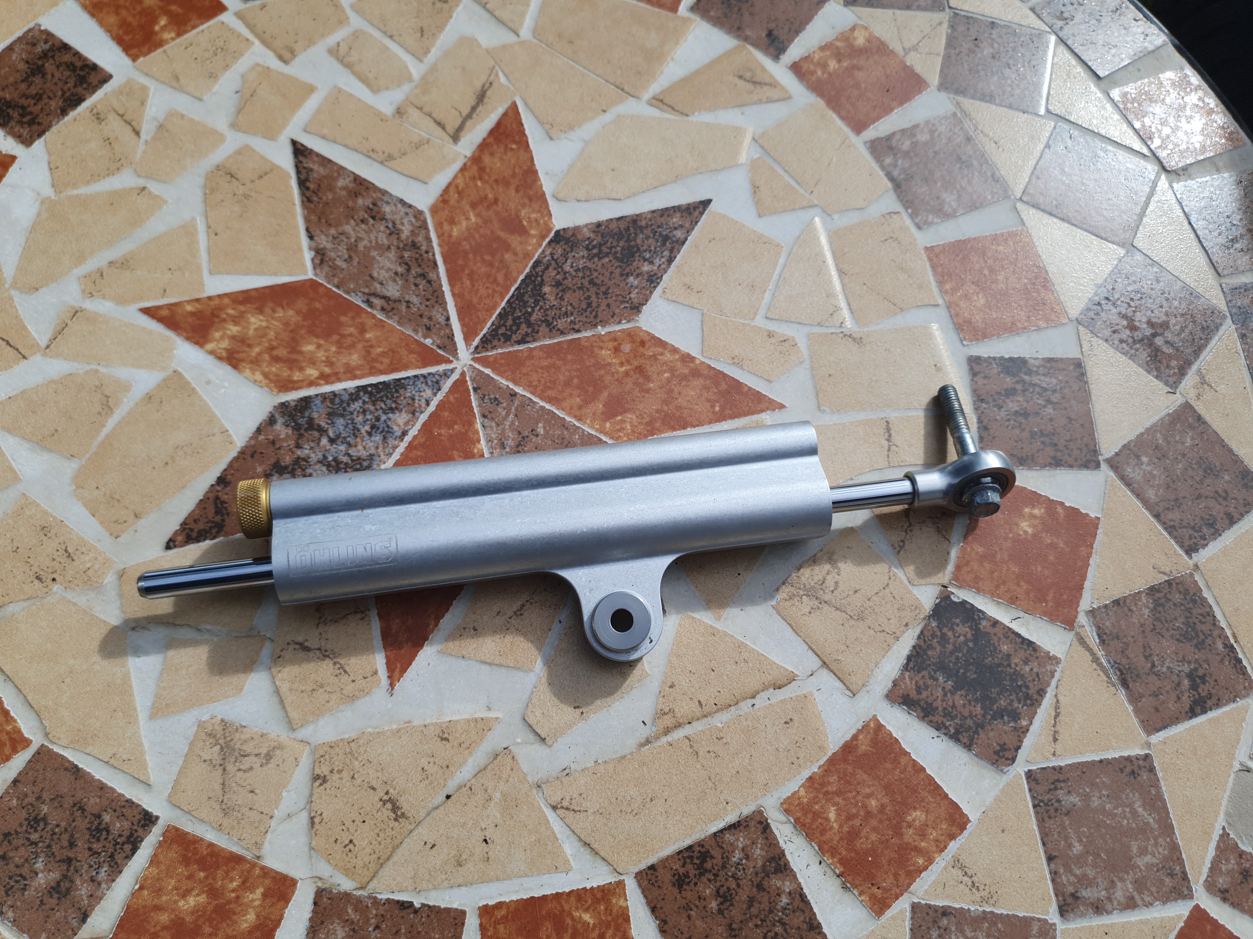 Öhlins LKD Aprilia RSV4.jpg