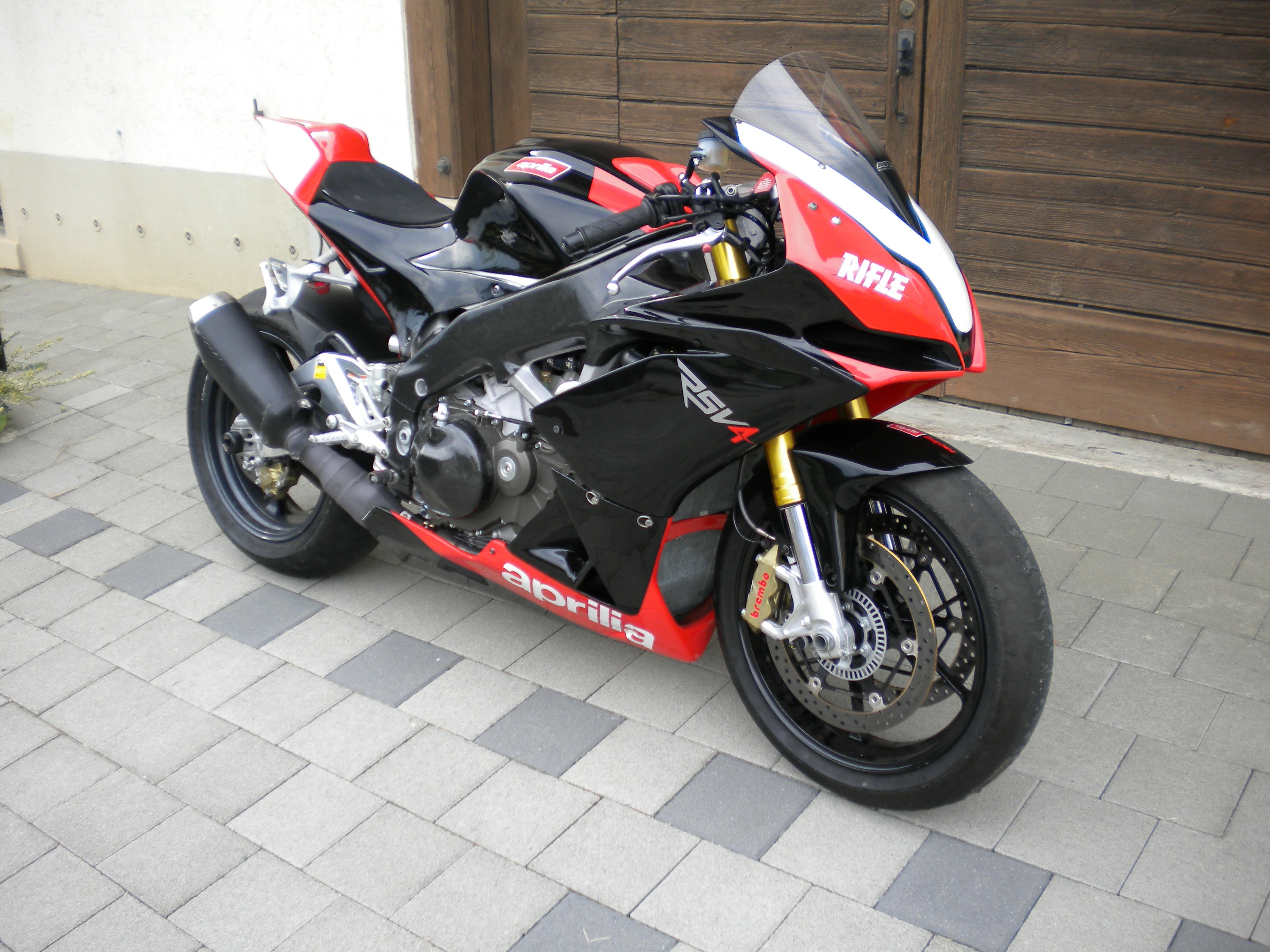 Aprilia 2.JPG